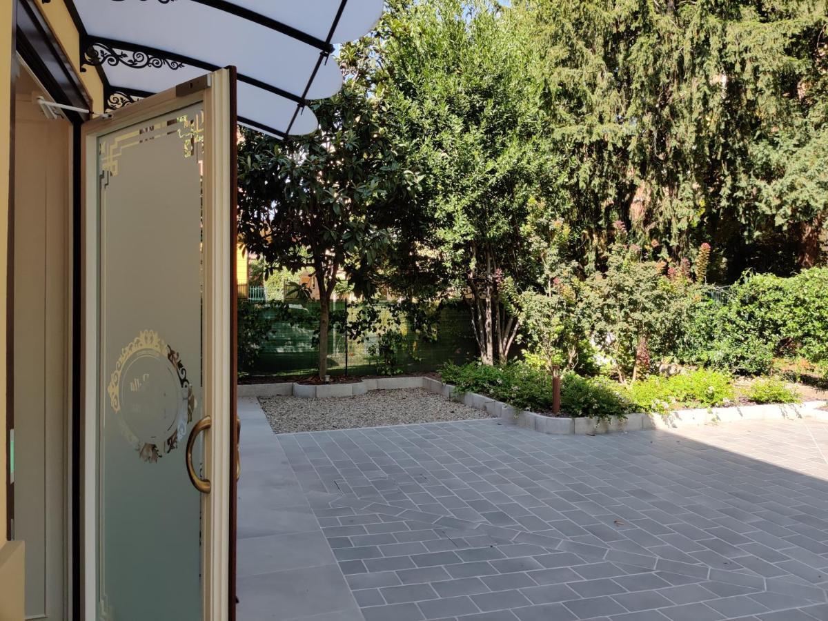 La Bella Centro Guest house *